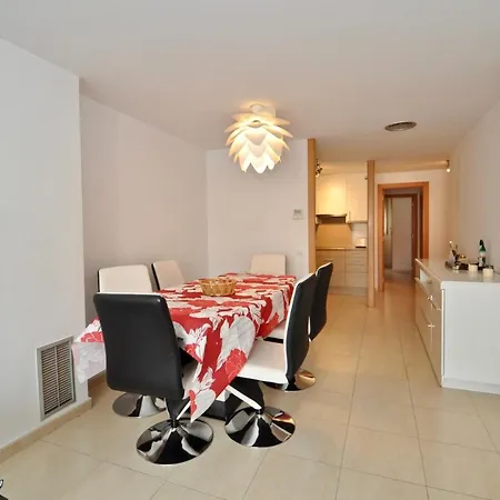 Verano Apartment *